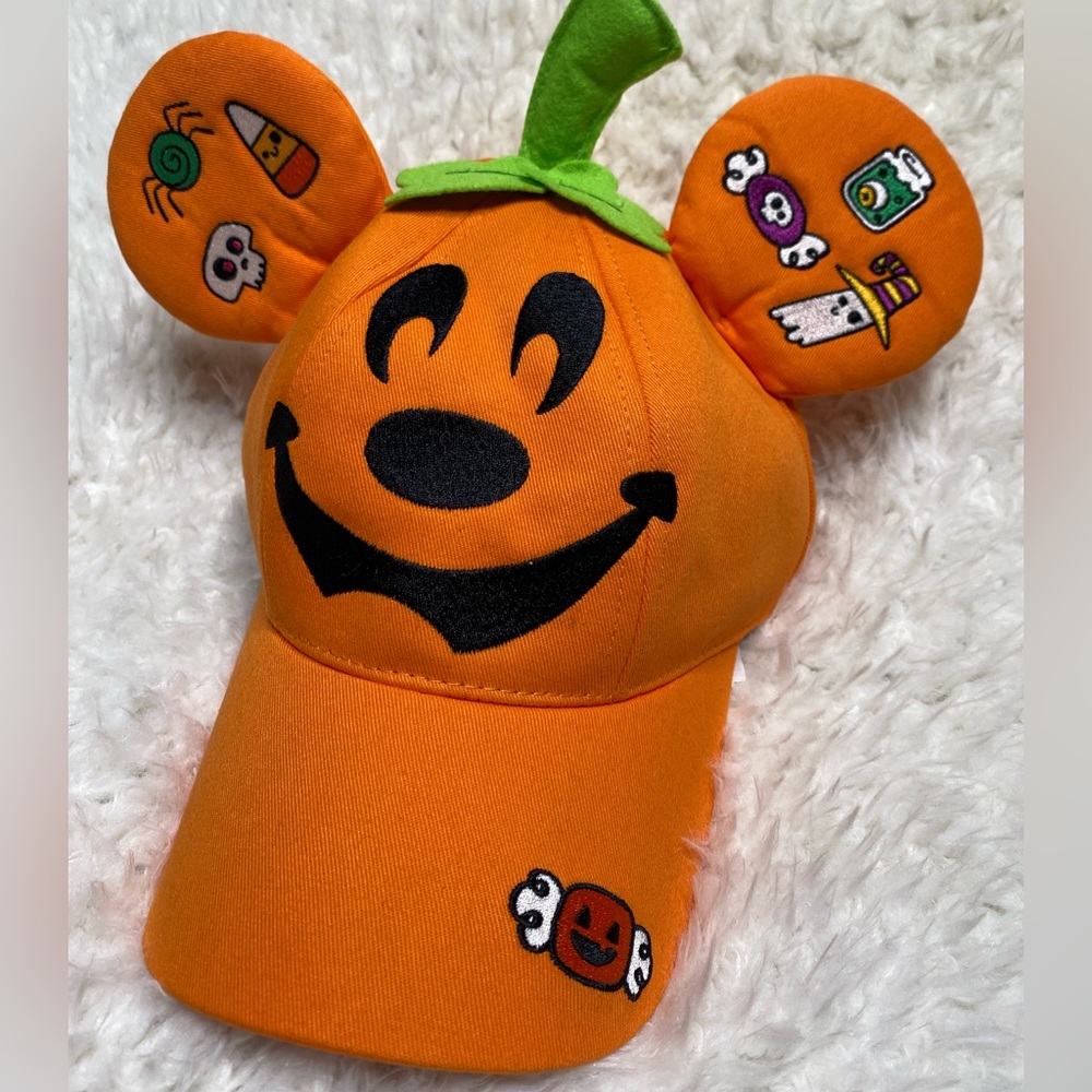 Rare official 2022 Disney Mickey Jack o lantern baseball hat